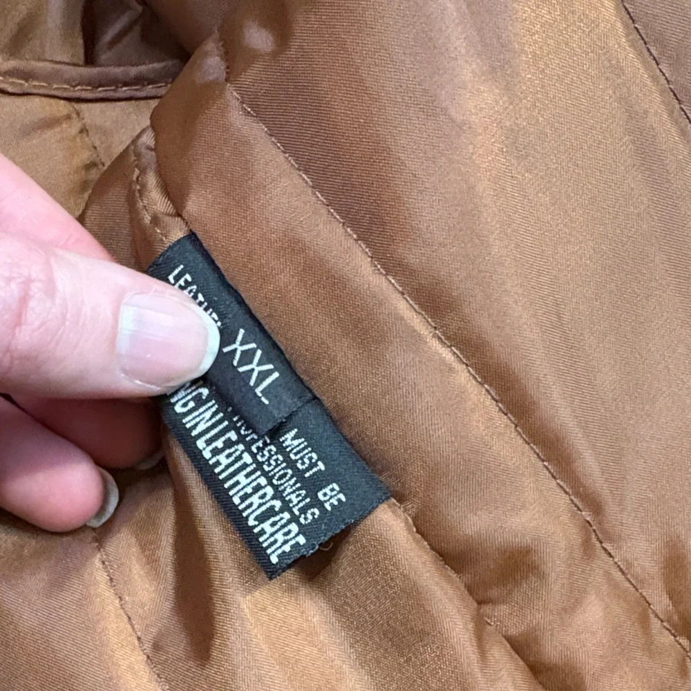 Men's Tan Leather Bomber Jacket - Picture 8 of 10